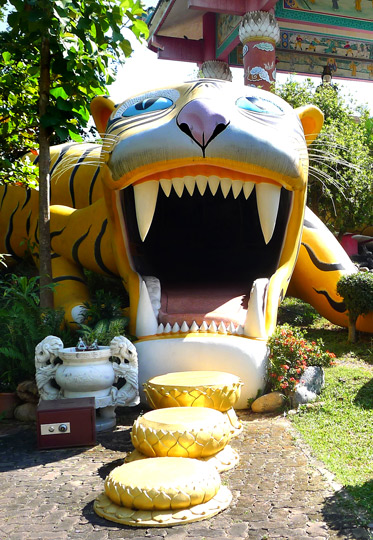 Kuan Im Chokchai temple, Chiang Mai