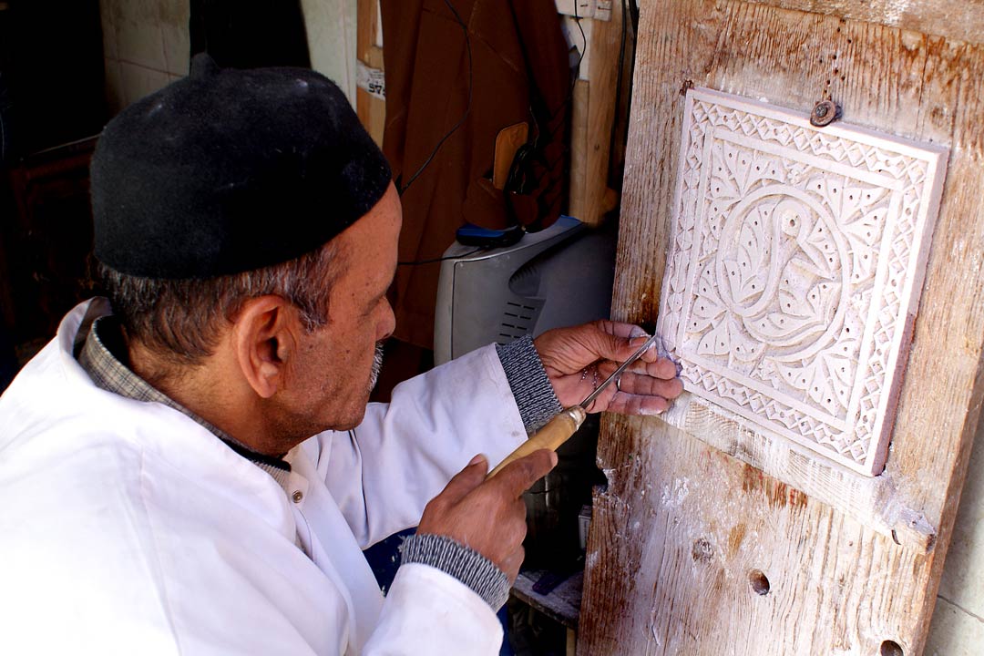 Plaster carver