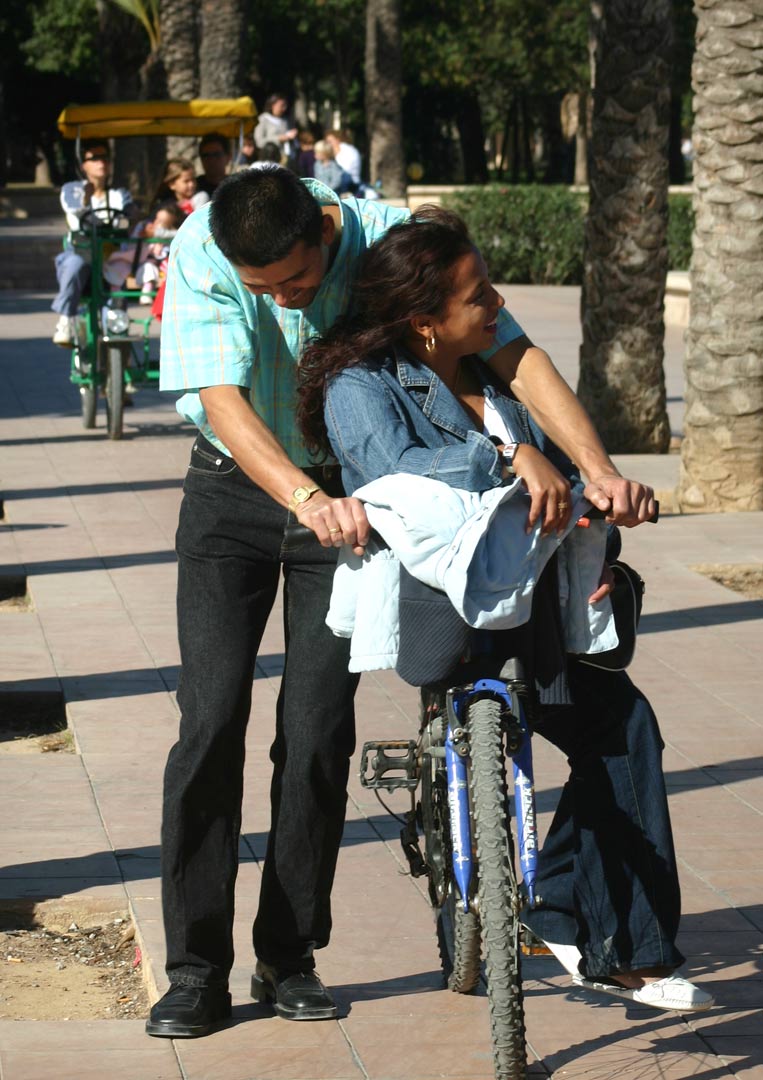 08 Bike-couple-comp